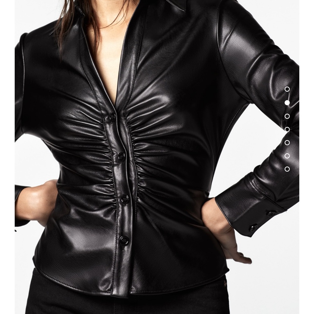 ❌❌SOLD❌❌NWT Fitted faux leather shirt